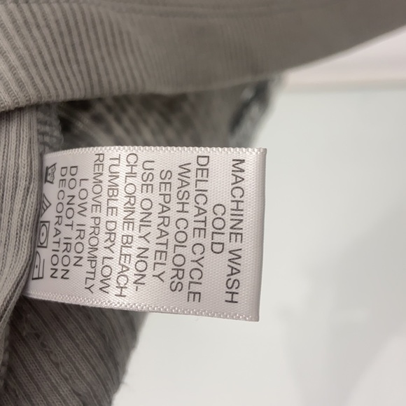 WOW ✨ WOMENS PLUS 4X GLITTER SEQUINS SILVER TANK TOP GLITZ CONCERT SWIFTIE EUC - Picture 9 of 12